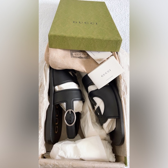 Authentic Gucci Men’s Interlocking G Leather Sandals - Picture 15 of 16